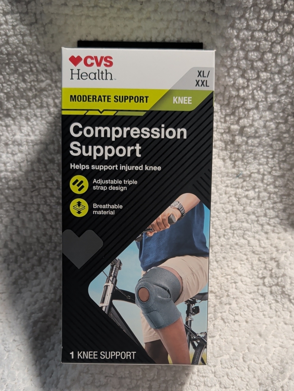 CVS Compression Knee Moderate Support - Picture 1 of 5